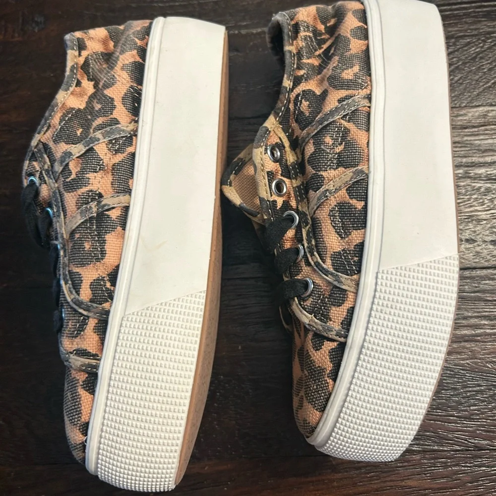 Steve Madden Emmi Platform Sneakers in Leopard with White Bottoms